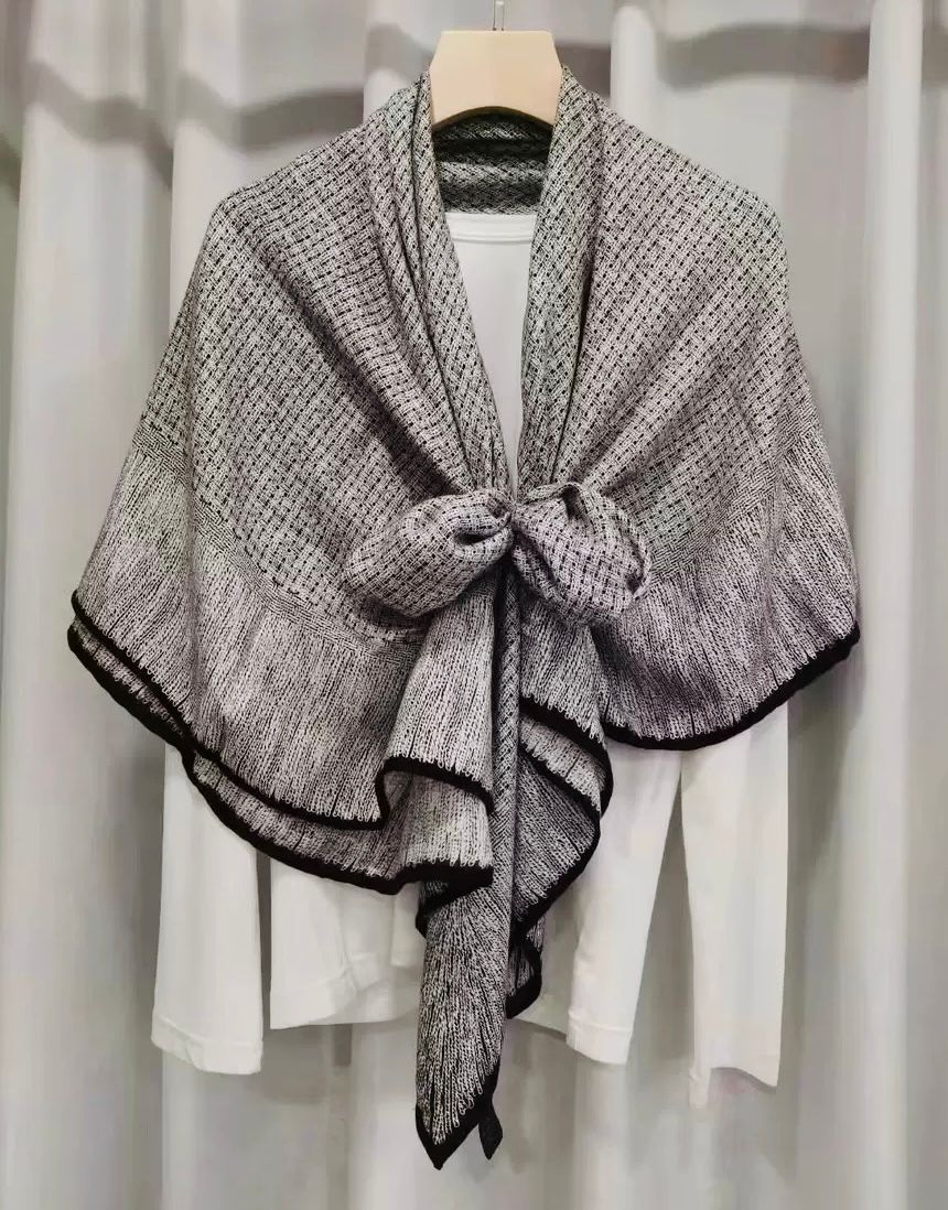 SilkWool Halsduk – 70% Ull / 30% Mulberry Siden | Nordic Grey (XL 140x140)