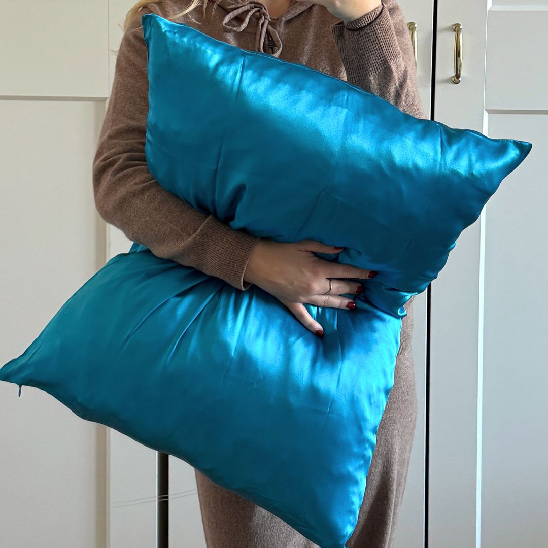 SILK PILLOWCASE - SHINY BLUE