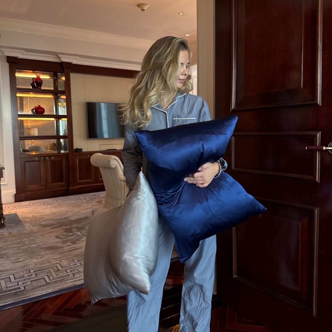 SILK PILLOWCASE - NAVY BLUE