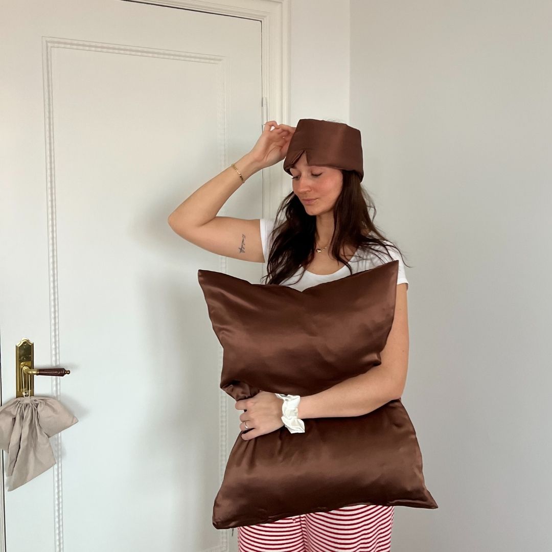 SILK PILLOWCASE - CHOCOLATE