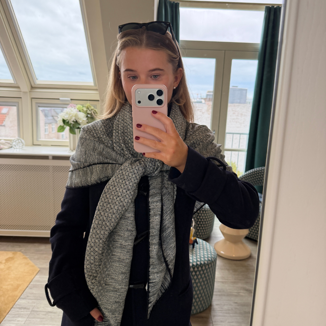 SilkWool-huivi – 70% villaa / 30% mulperisilkkiä | Nordic Grey (XL 140x140)