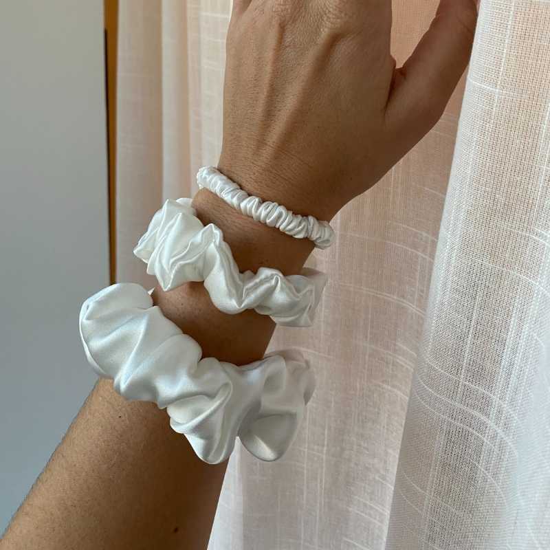 SILK SCRUNCHIE BIG - WEIß
