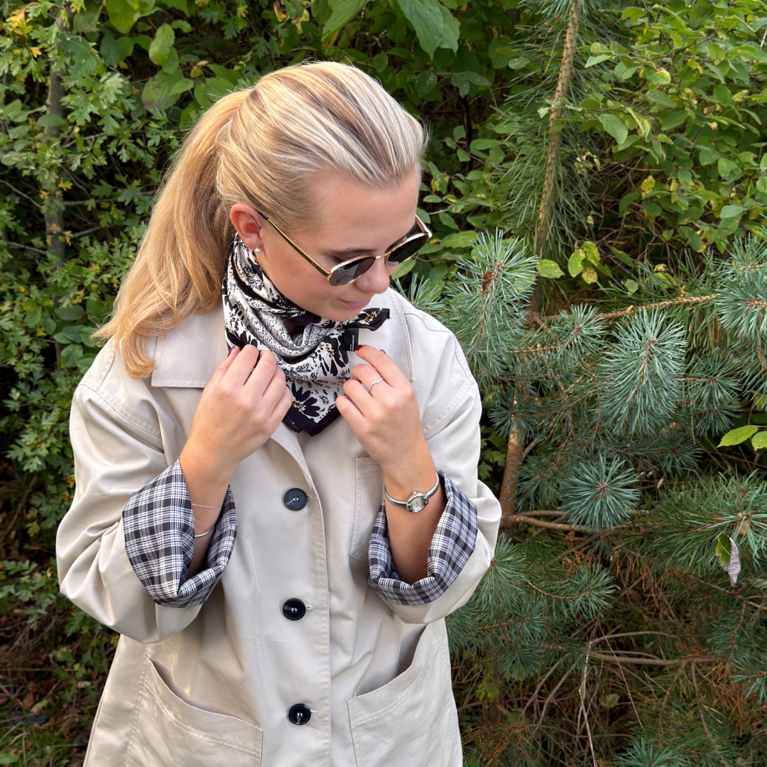 Silk scarf | Black Flower Mix | 68 CM