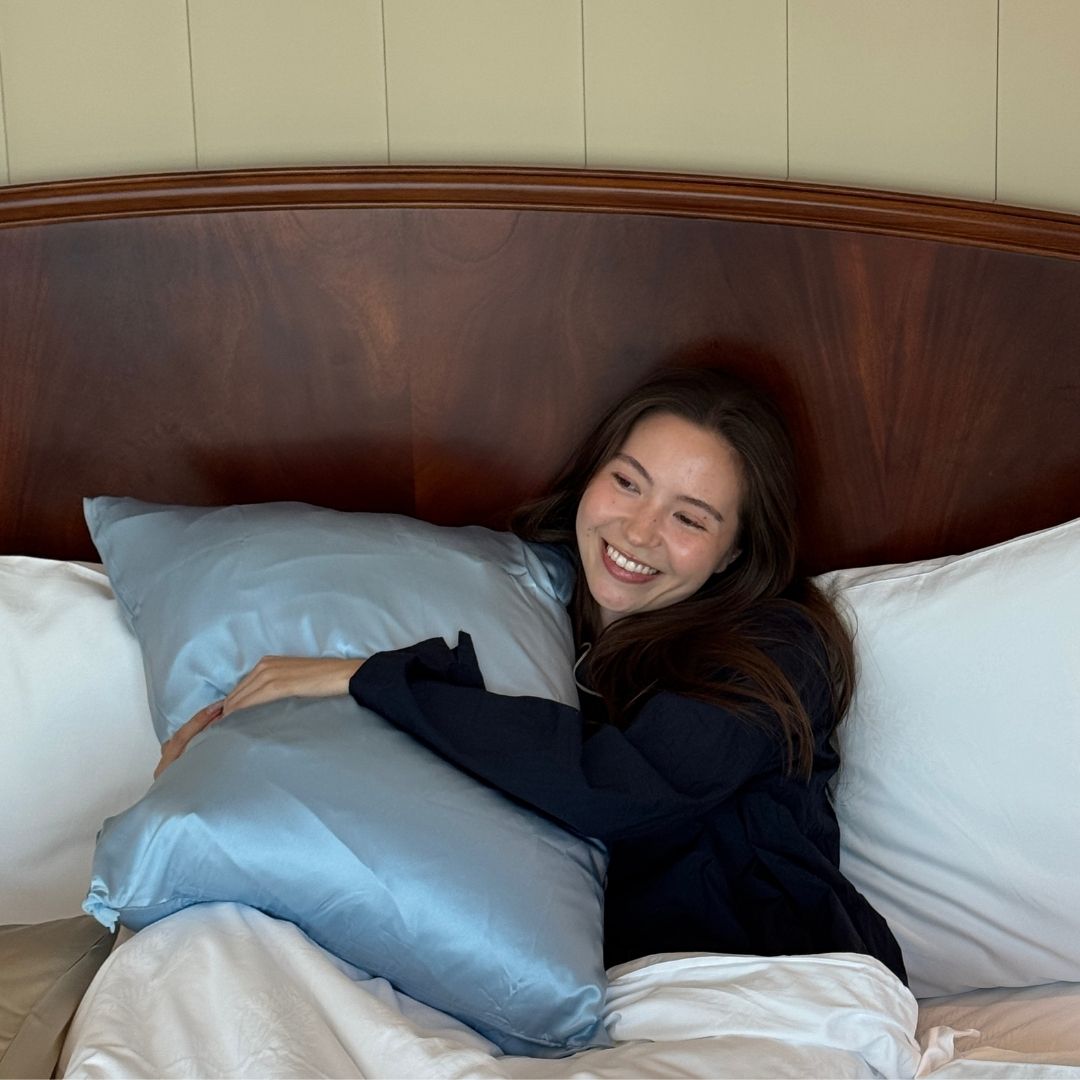 ZIJDE KUSSENHOES - BABY BLAUW