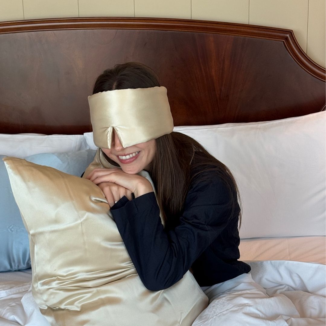 COZY FACE SILK SLEEP MASK | BEIGE