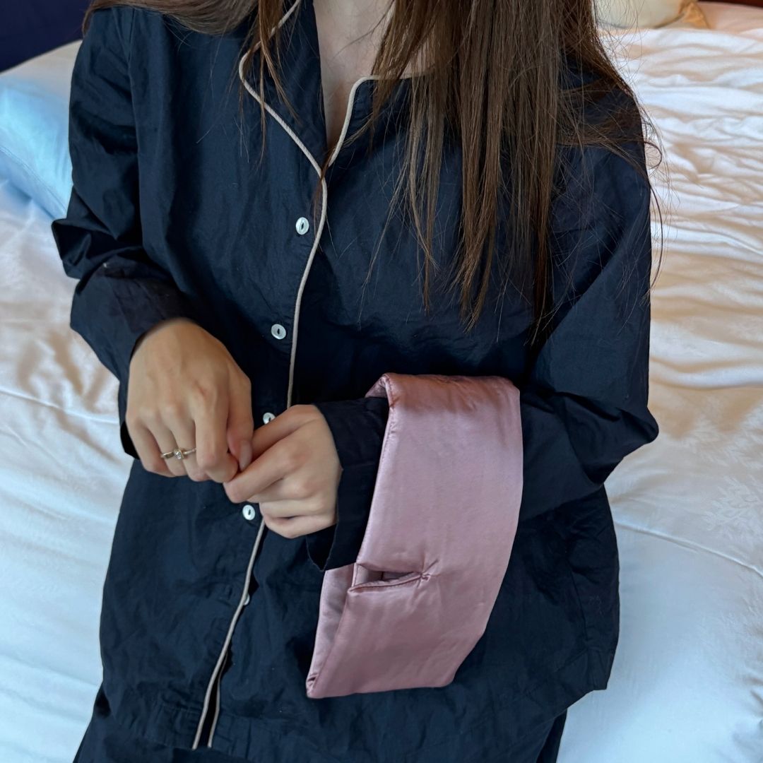 COZY FACE SILK SLEEP MASK | PINK