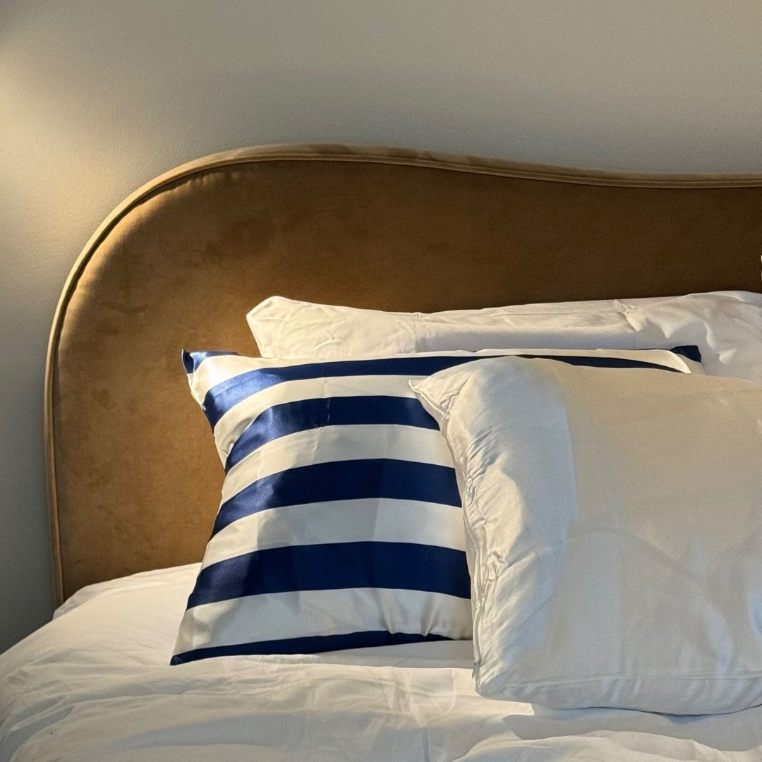 SILK PILLOWCASE - BLUE STRIPED