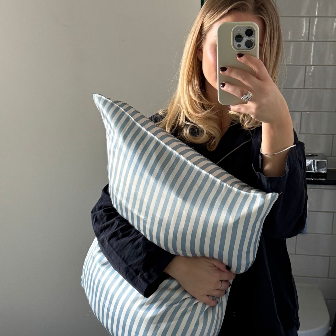 SILK PILLOWCASE - LIGHT BLUE STRIPES