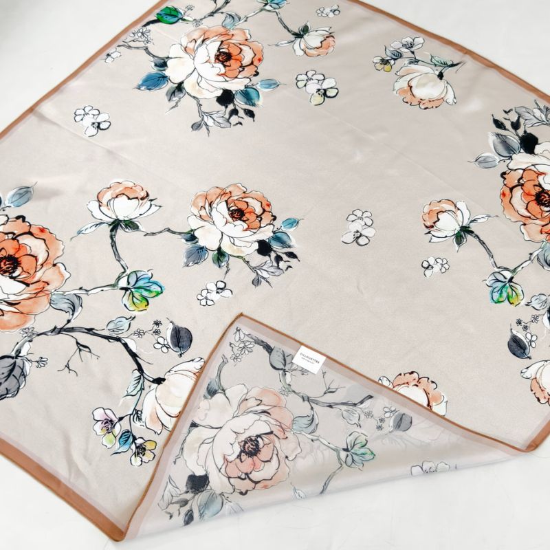 Silk scarf | Flowers | 90 CM