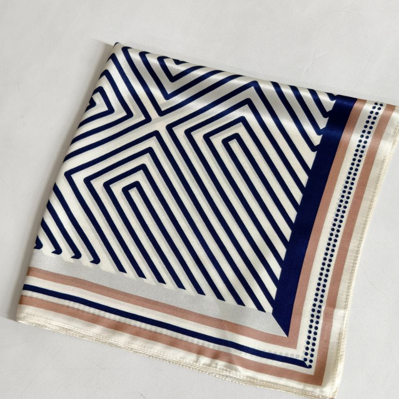 Seidenschal - Blaue Streifen | 68 CM